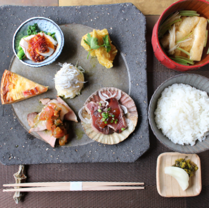 「omo cafe」のランチ