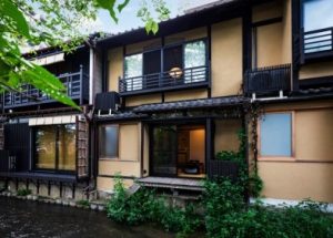 鈴 四条高瀬川の外観