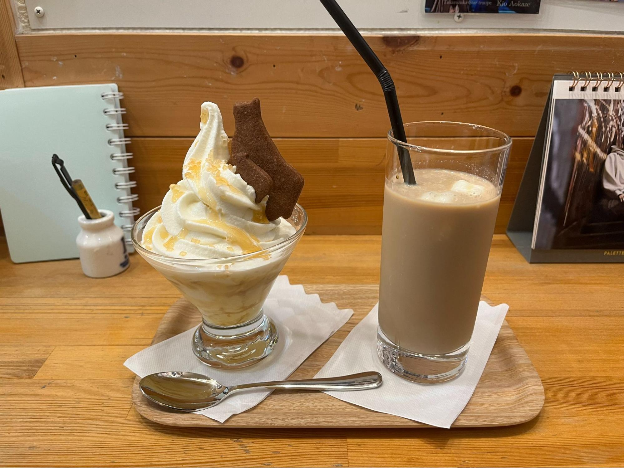 プリンサンデーとコーヒー牛乳