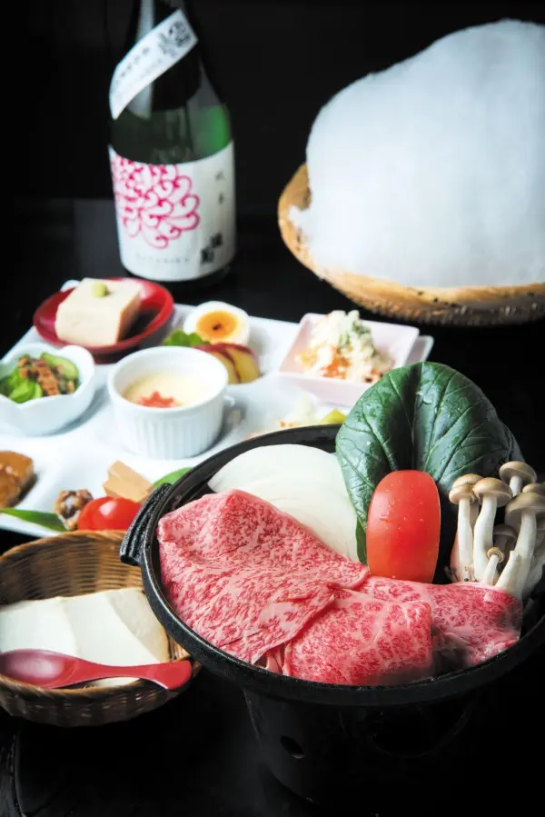 日本酒と元祖 綿菓子牛鍋 前蔵