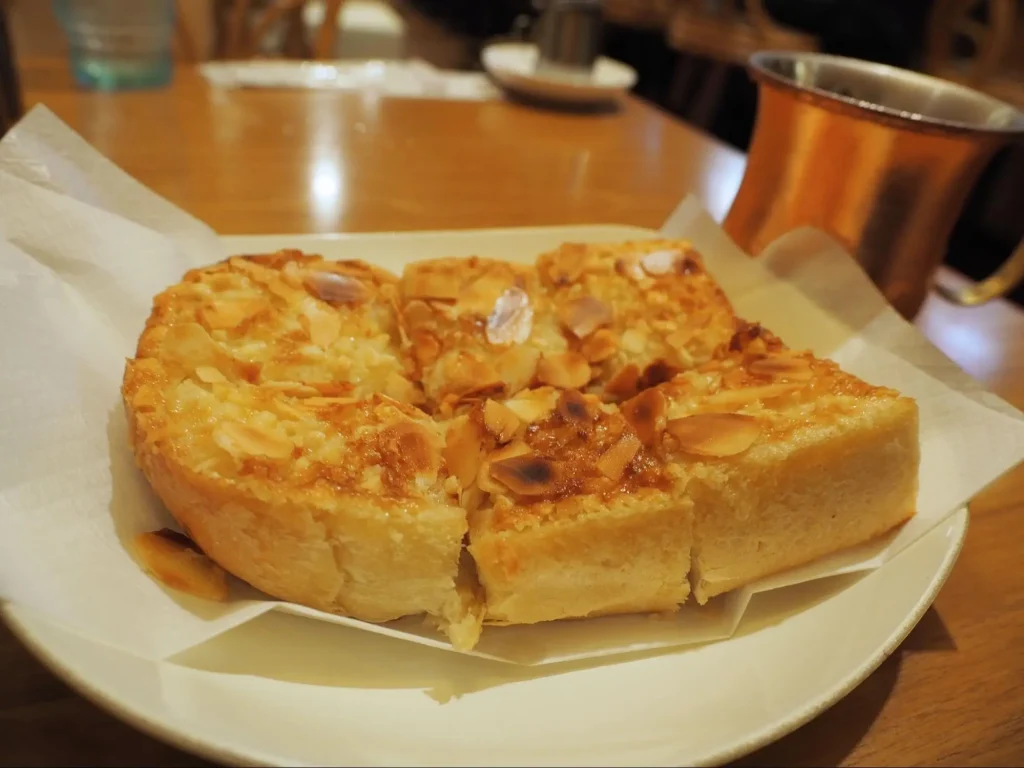 はまもとコーヒー|アーモンドトースト